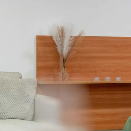 Stylish Near The Old Market Square In By Renters شقة *