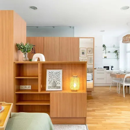 Апартаменты Stylish Near The Old Market Square In By Renters Познань