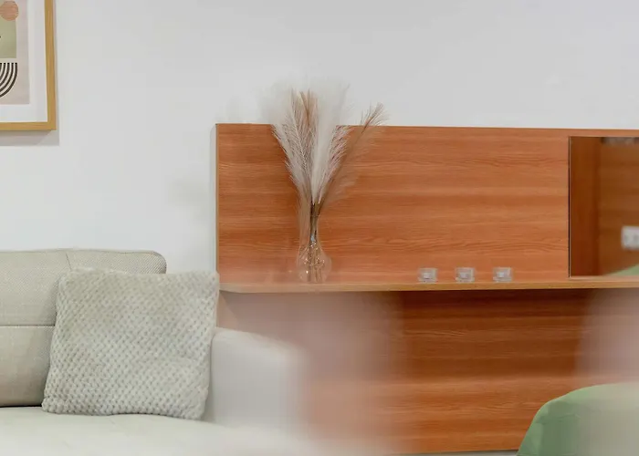 Stylish Near The Old Market Square In By Renters شقة *